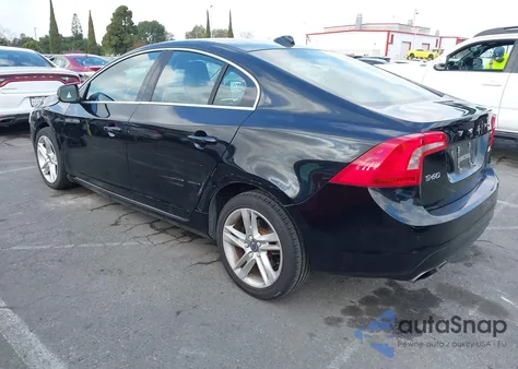2015 Volvo S60 T5 Premier из США, поврежденный, VIN YV126MFK7F1362850